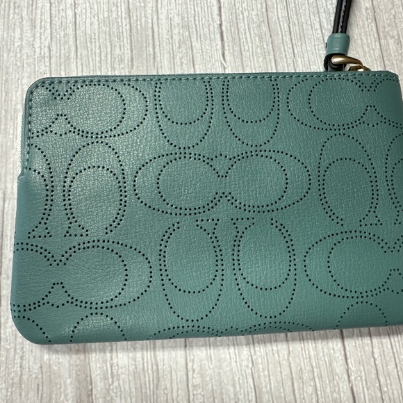 COACH Corner Zip Wristlet In Signature Leather - Picture 4 of 6